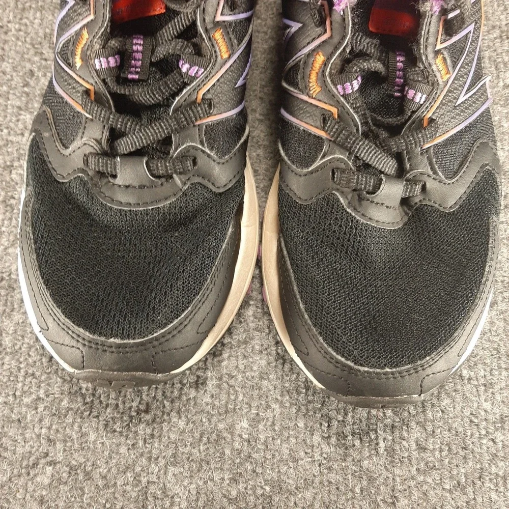 New Balance 410v7 Womens Size 7.5 Trail Running Shoes Black and Purple WT410CK7